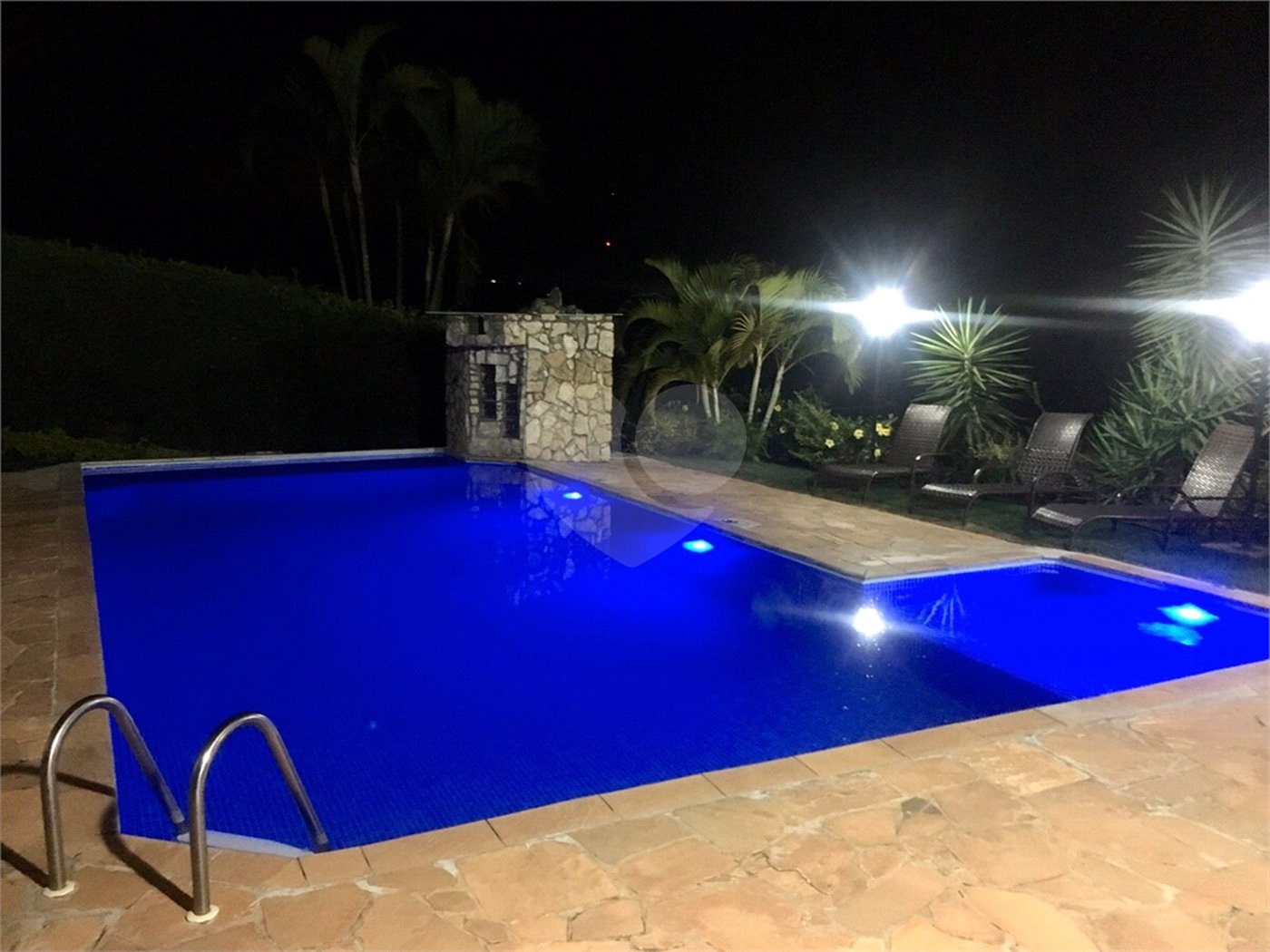 Casa à venda com 3 quartos, sendo 1 suíte,  no condomínio Vista Alegre, Bom Jesus dos Perdões - SP