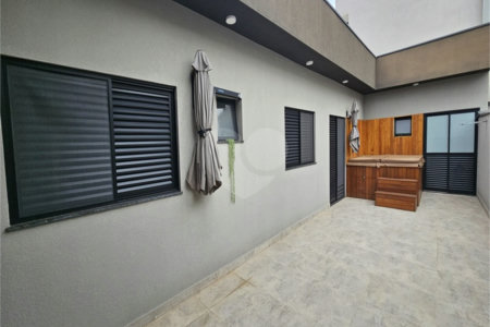 Casa à venda com 3 quartos, sendo 1 suíte, no condomínio Mantova, Indaiatuba - SP