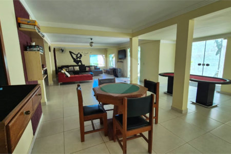 Casa à venda com 6 quartos, sendo 4 suítes, em Ferradura, Armação dos Búzios, RJ