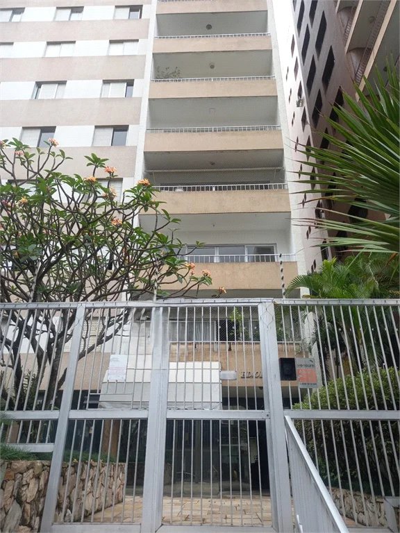 Apartamento à venda com 3 quartos, sendo 1 suíte, em Pinheiros, São Paulo, SP