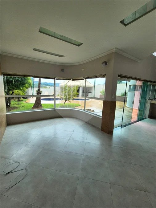 Casa à venda ou para alugar com 3 quartos, sendo 1 suíte, no condomínio Villagio Capriccio, Louveira - SP