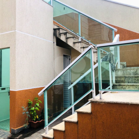Casa à venda com 2 suítes no condomínio Residencial Guilhen, São Paulo - SP