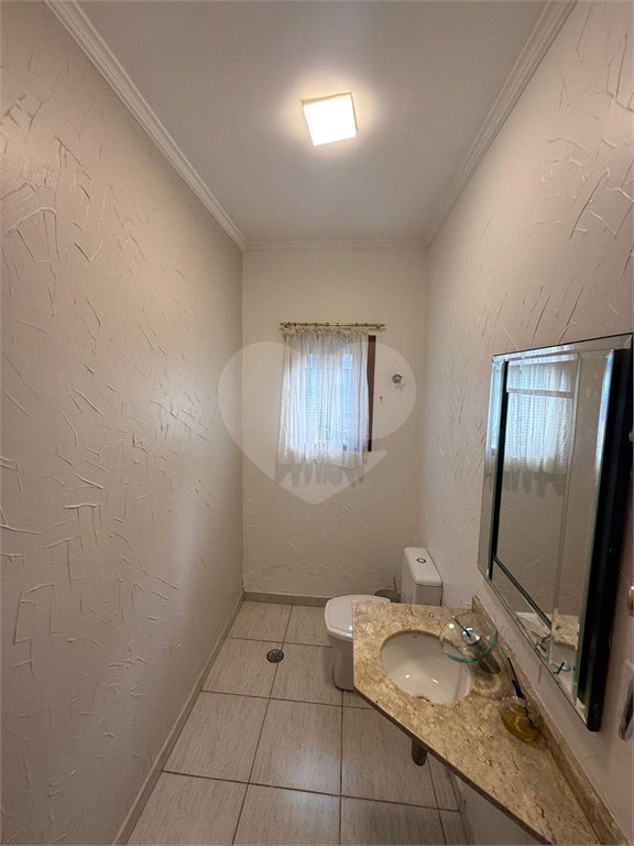 Casa à venda com 4 quartos, sendo 2 suítes,  no condomínio Arujá 5, Arujá - SP