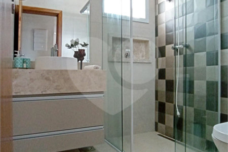 Casa à venda com 3 suítes no condomínio Vila do Sol, Valinhos - SP
