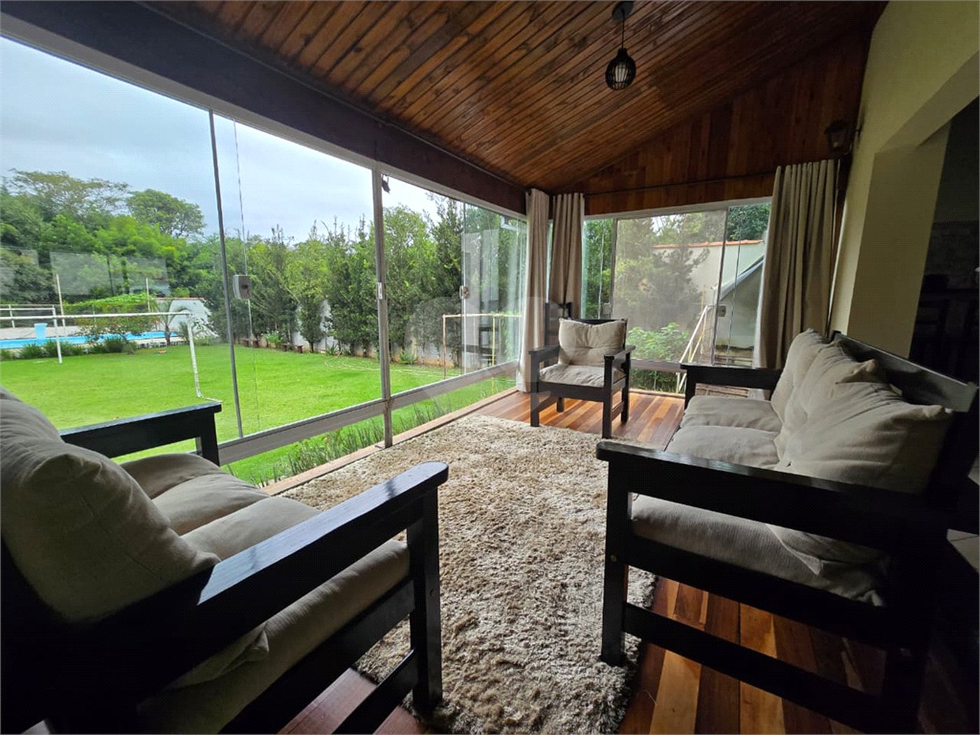 Chácara à venda com 3 quartos, sendo 1 suíte, em Cercadinho, Alambari, SP