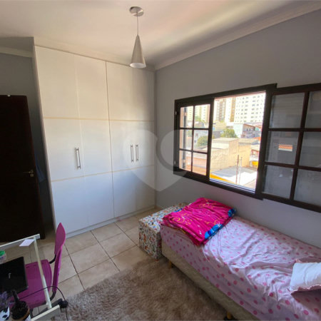 Sobrado à venda com 6 quartos, sendo 2 suítes,  em Vila Mazzei, São Paulo, SP