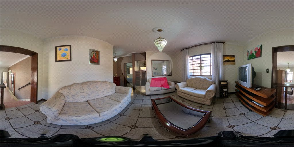 Casa à venda com 3 quartos, sendo 2 suítes, em Vila Matilde, São Paulo, SP