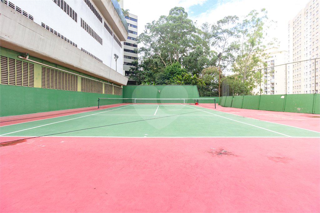 Apartamento à venda com 4 quartos, sendo 2 suítes,  em Jardim Parque Morumbi, São Paulo, SP