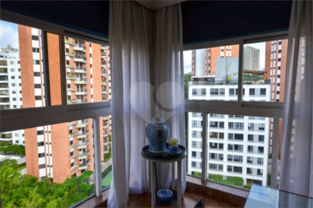Cobertura à venda com 4 suítes em Vila Suzana, São Paulo, SP