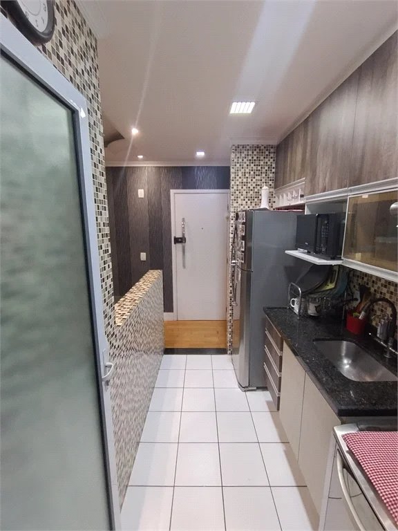 Apartamento à venda com 3 quartos, sendo 1 suíte,  em Umuarama, Osasco, SP