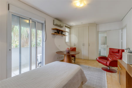 Casa à venda ou para alugar com 4 suítes no condomínio Villa Di San Marino, São Paulo - SP