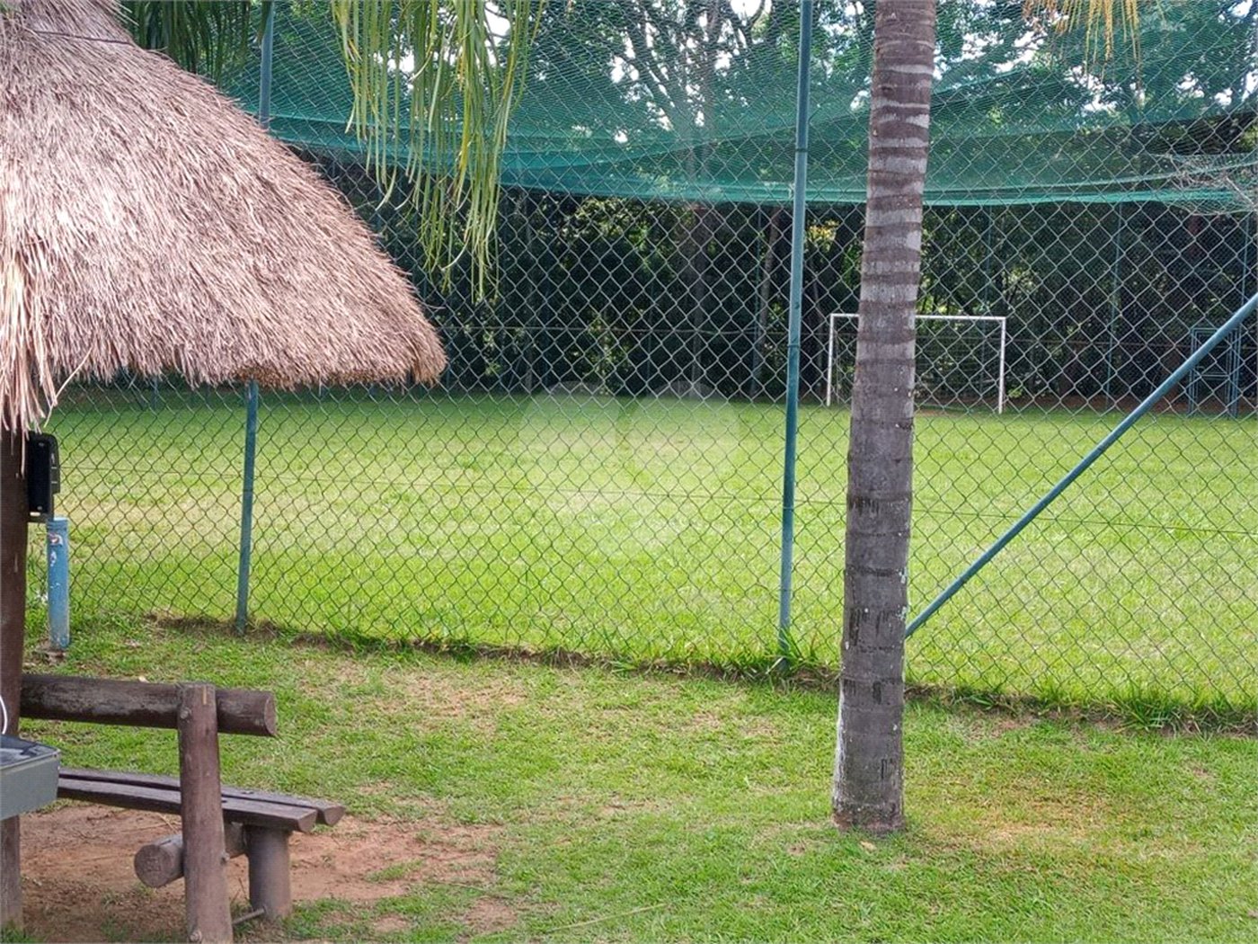 Terreno à venda no condomínio Portal do Lago, Valinhos - SP