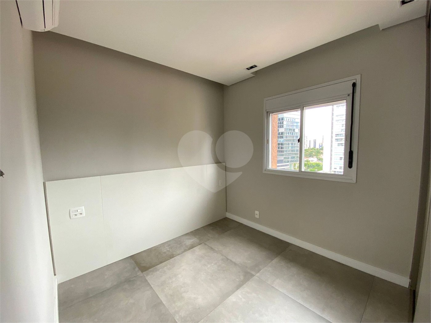 Apartamento para alugar com 2 quartos, sendo 1 suíte,  em Vila Gertrudes, São Paulo, SP