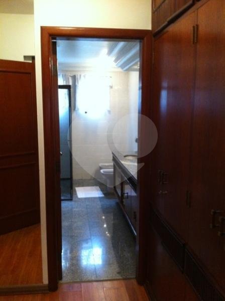 Apartamento à venda com 4 suítes em Real Parque, São Paulo, SP