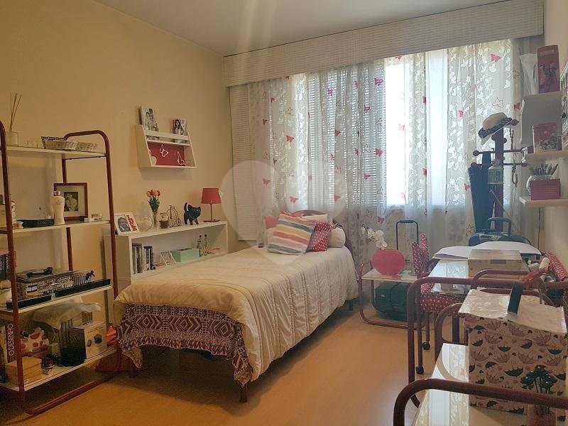 Apartamento à venda com 3 quartos, sendo 1 suíte, em Bom Retiro, São Paulo, SP