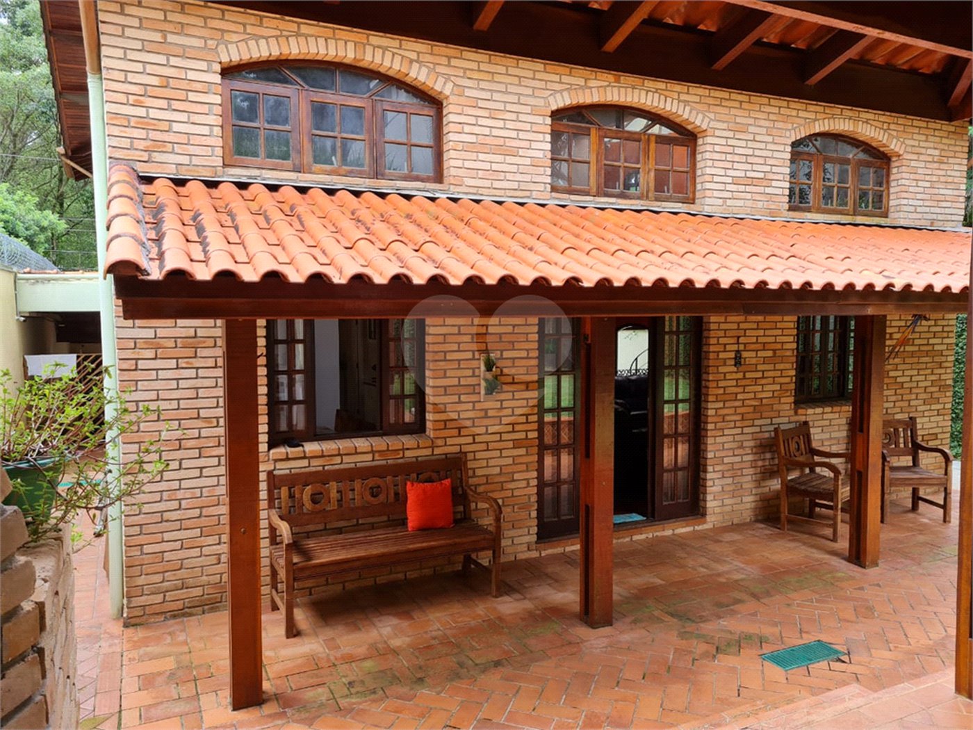 Sobrado à venda com 4 quartos, sendo 1 suíte,  em Jardim Leonor Mendes de Barros, São Paulo, SP