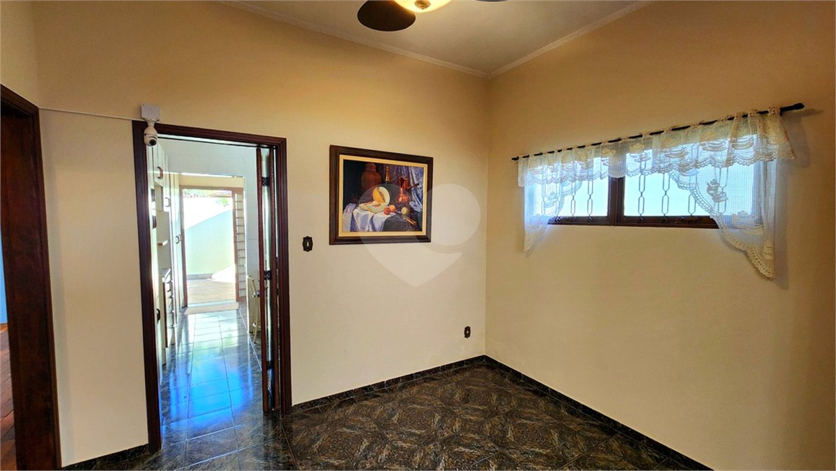Casa à venda com 2 quartos no Centro, Araraquara, SP