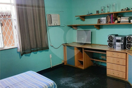 Casa à venda com 4 quartos, sendo 1 suíte, em Senador Camará, Rio de Janeiro, RJ