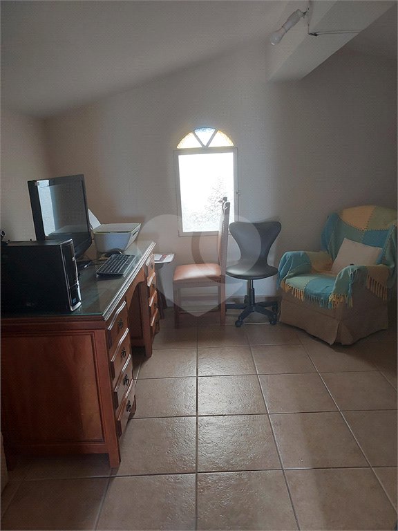 Casa Térrea à venda com 4 quartos, sendo 2 suítes,  em Vila Esperia ou Giglio, Atibaia, SP
