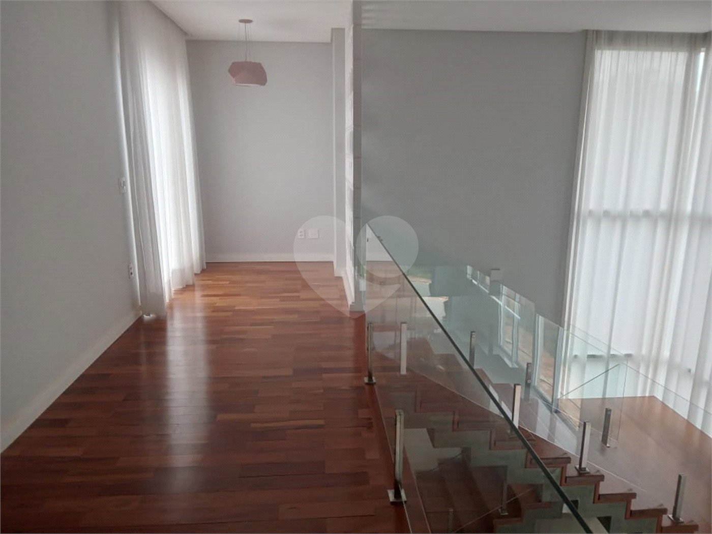 Casa à venda com 4 quartos, sendo 3 suítes,  no condomínio Residencial Montreal, São Carlos - SP