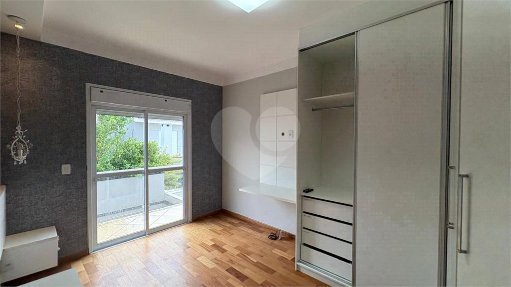 Casa à venda com 4 quartos, sendo 3 suítes, no condomínio Mont Blanc, Sorocaba - SP