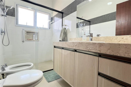 Casa à venda com 3 suítes no condomínio Haras Paineiras, Salto - SP
