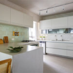 Apartamento à venda com 3 quartos, sendo 1 suíte, em Pitangueiras, Guarujá, SP