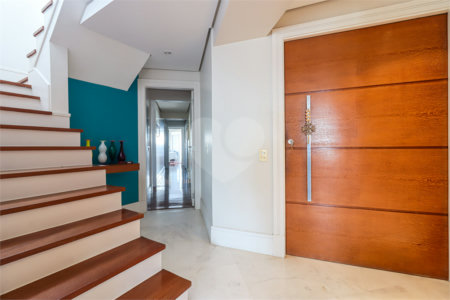 Cobertura à venda com 4 quartos, sendo 3 suítes,  em Vila Uberabinha, São Paulo, SP