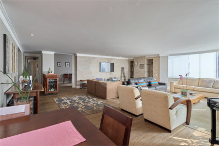 Apartamento à venda com 4 quartos, sendo 3 suítes, em Campo Belo, São Paulo, SP