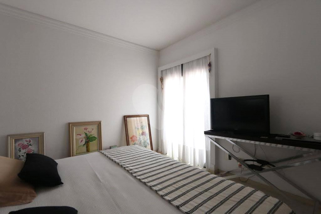 Apartamento à venda com 4 quartos, sendo 2 suítes,  em Vila Uberabinha, São Paulo, SP