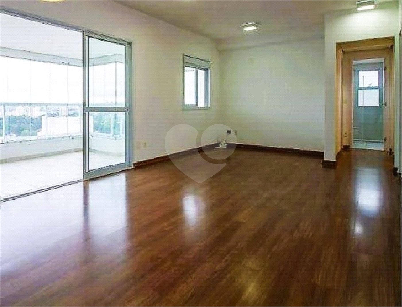 Apartamento à venda com 3 quartos, sendo 1 suíte, em Morumbi, São Paulo, SP
