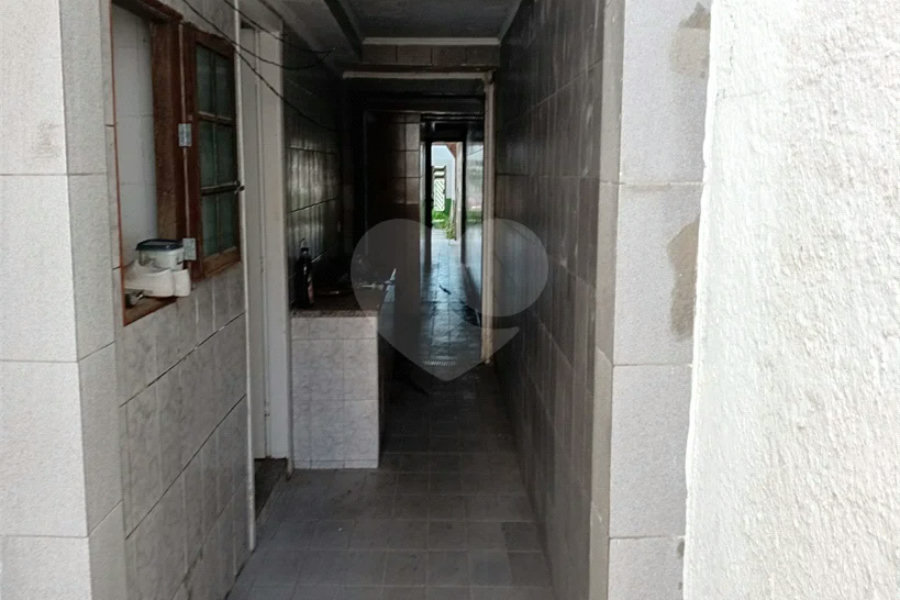 Casa Térrea à venda com 4 quartos, sendo 1 suíte, em Vila Antonieta, São Paulo, SP
