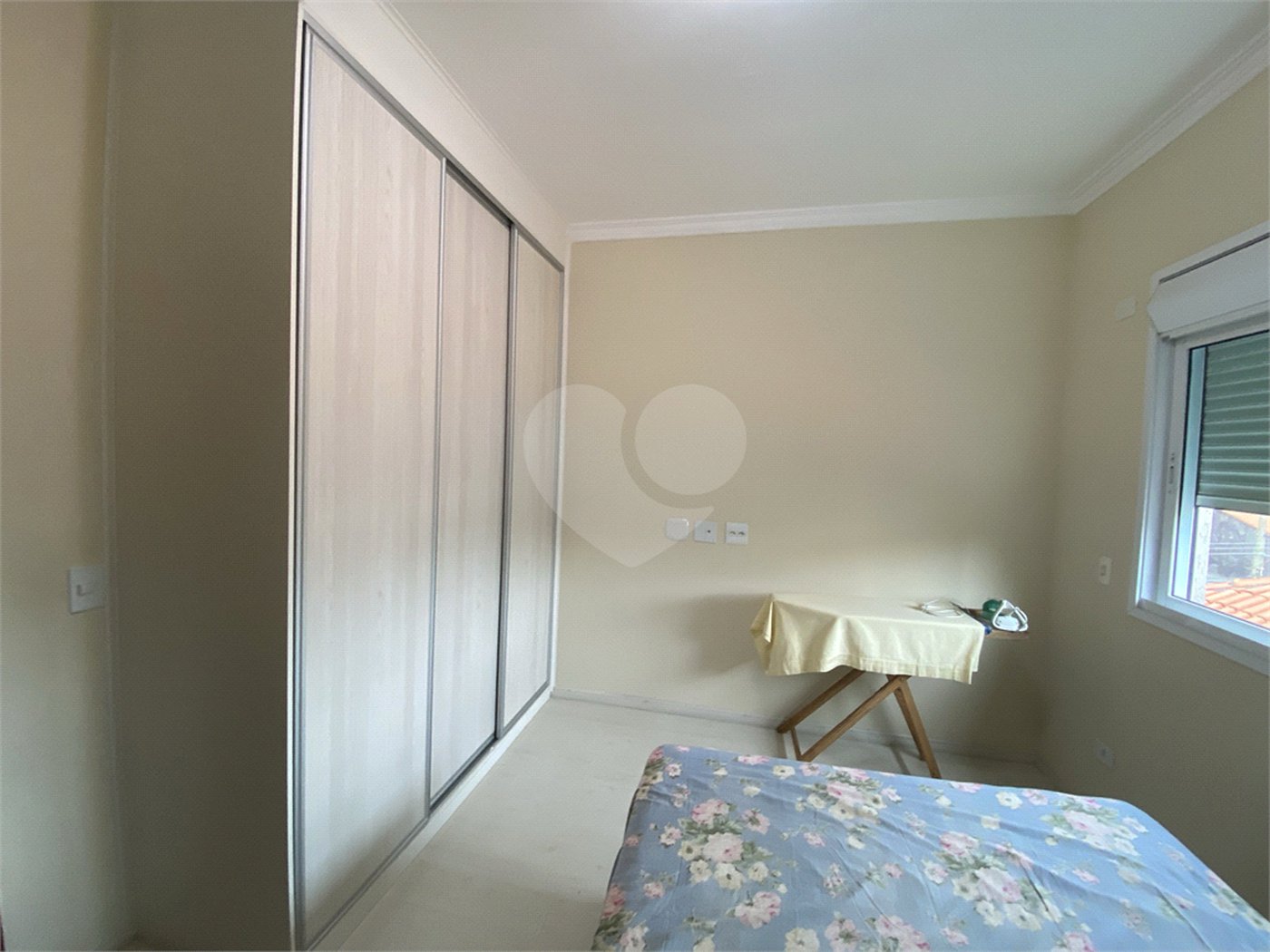 Sobrado à venda com 3 quartos, sendo 1 suíte,  em Jardim Vila Galvão, Guarulhos, SP