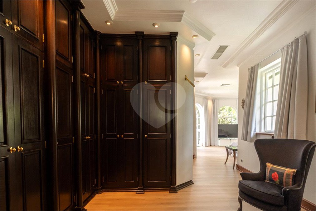 Casa à venda com 5 suítes no condomínio Chácara Flora, São Paulo - SP