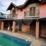 Casa à venda com 4 quartos, sendo 2 suítes, no condomínio Aruã Eco Park, Mogi das Cruzes - SP