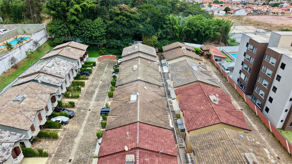 Casa à venda com 2 quartos no condomínio Portal dos Gamez, Atibaia - SP