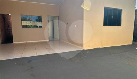 Casa à venda com 2 quartos, sendo 1 suíte,  em Jardim Primavera I, Ponta Porã, MS