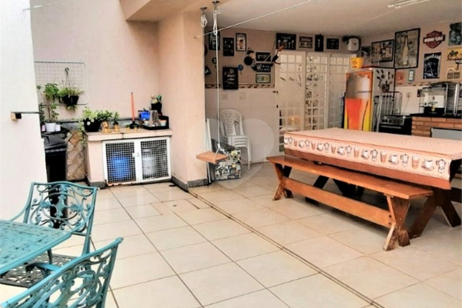 Casa à venda com 5 quartos, sendo 4 suítes, em Santana, São Paulo, SP