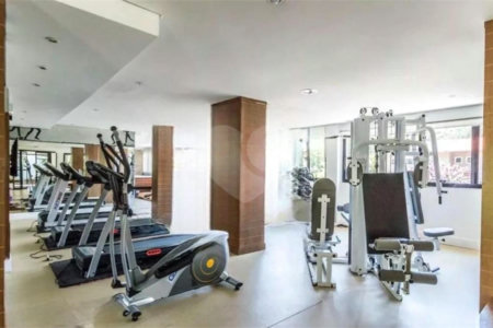Apartamento à venda com 3 quartos, sendo 1 suíte,  em Cidade São Francisco, São Paulo, SP