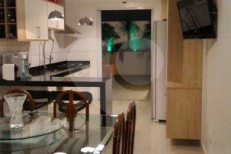 Sobrado à venda com 3 quartos, sendo 1 suíte, em Jardim São Paulo(zona Norte), São Paulo, SP