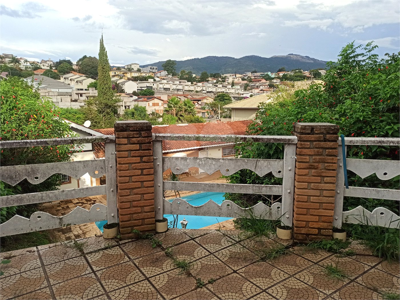 Casa Térrea à venda com 4 quartos, sendo 2 suítes,  em Jardim Paulista, Atibaia, SP