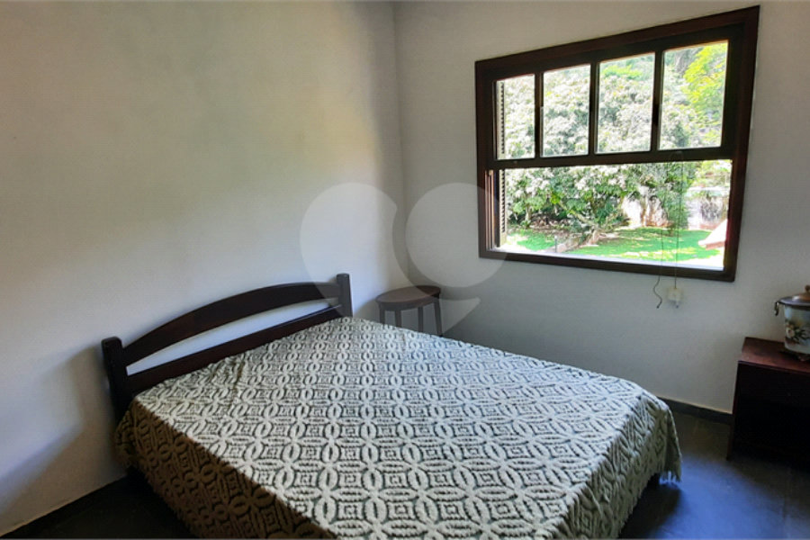 Casa à venda ou para alugar com 4 quartos, sendo 2 suítes, em Mantiqueira, Mairiporã, SP