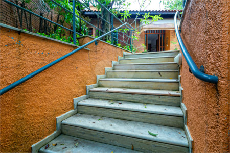 Casa à venda com 4 quartos, sendo 1 suíte, em Jardim Marajoara, São Paulo, SP