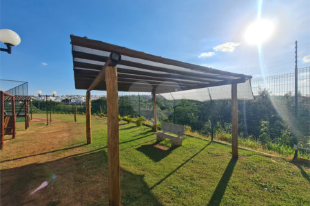 Casa à venda com 3 quartos, sendo 1 suíte, no condomínio Horto Florestal Villagio, Sorocaba - SP