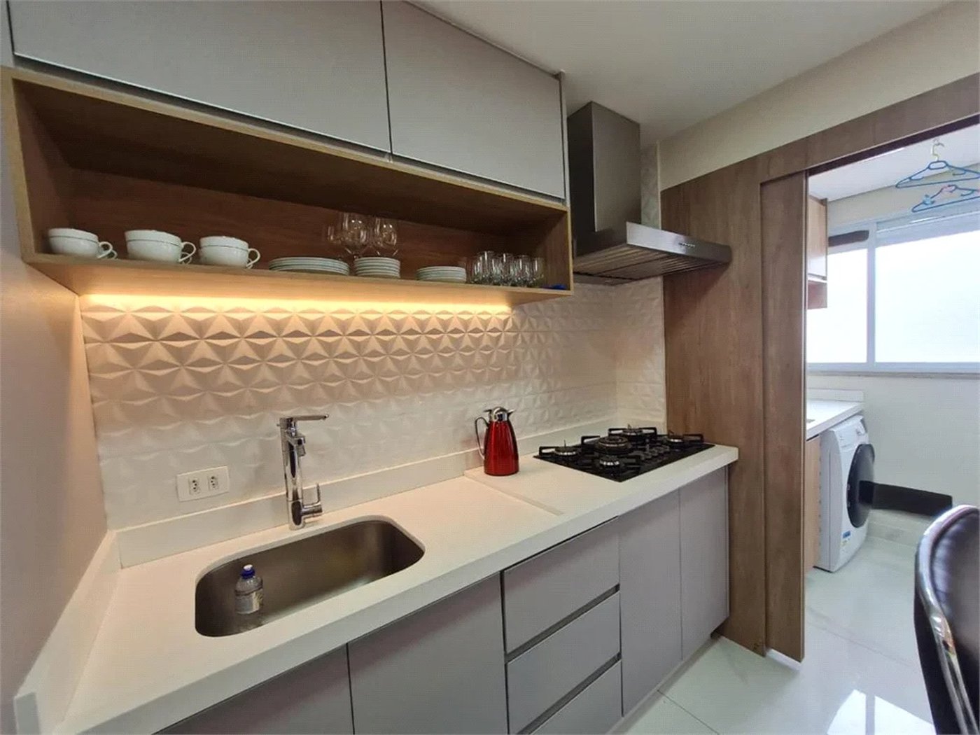 Apartamento à venda com 3 quartos, sendo 1 suíte, em Vila Anastácio, São Paulo, SP