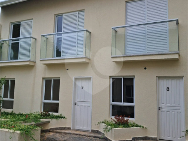 Casa à venda com 3 quartos, sendo 1 suíte,  no condomínio Residencial Vila de Motalegre, São Paulo - SP
