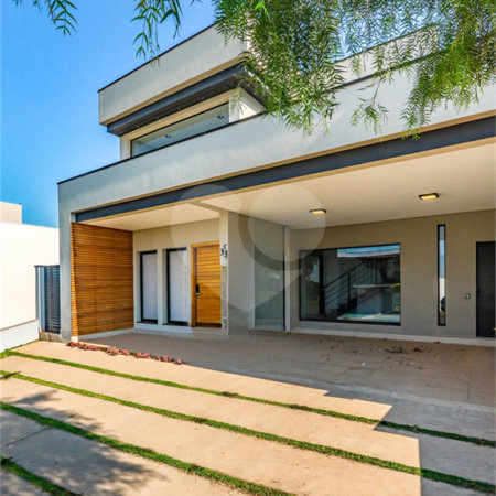 Casa à venda com 3 quartos, sendo 2 suítes, no condomínio Residencial Mont'alcino, Valinhos - SP