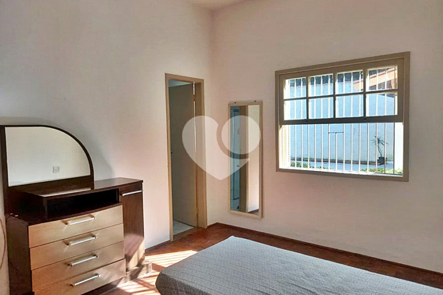 Sobrado à venda com 4 quartos, sendo 1 suíte, em Tremembé, São Paulo, SP