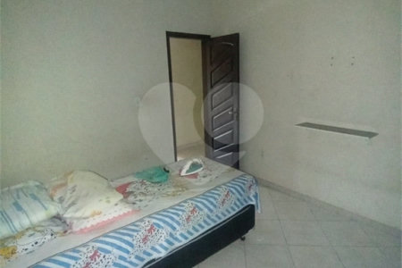 Casa à venda com 2 quartos, sendo 1 suíte, no condomínio River Plate, Rio de Janeiro - RJ