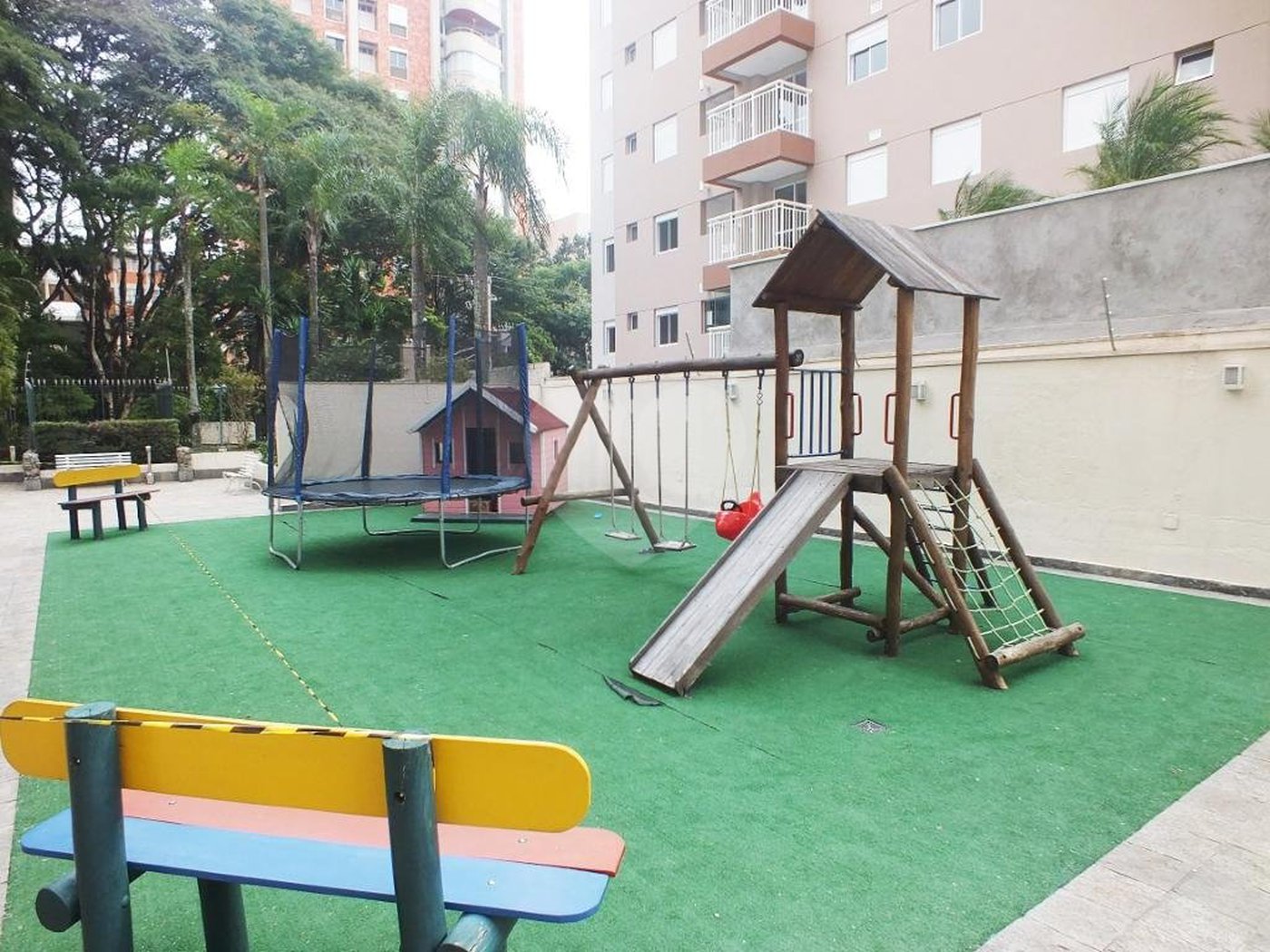 Apartamento à venda com 3 quartos, sendo 1 suíte, em Alto da Boa Vista, São Paulo, SP